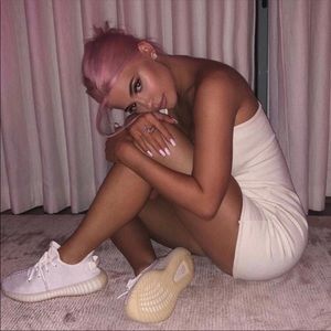 Yeezy 350 V2 Triple White Womens 6